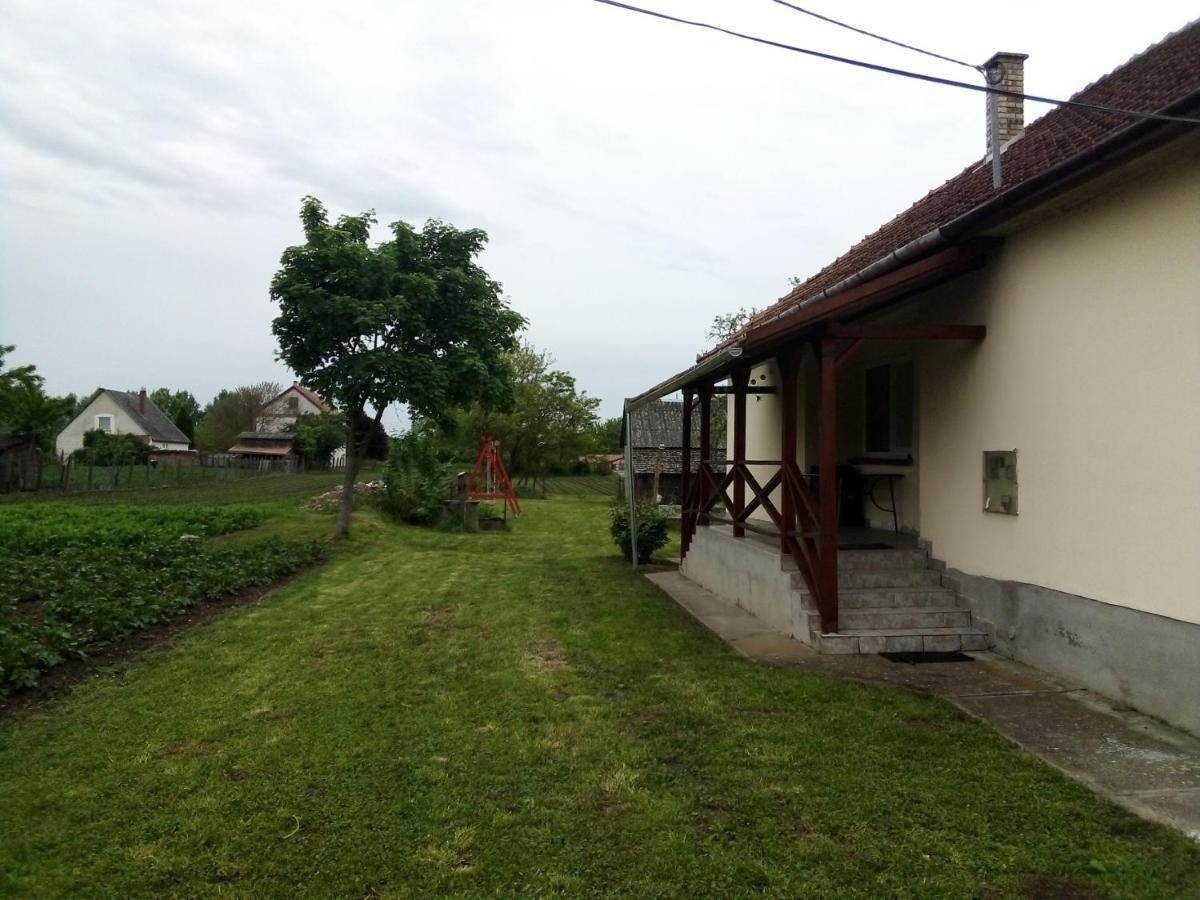 Oeregakac Vendeghaz Villa Tiszaladány Buitenkant foto